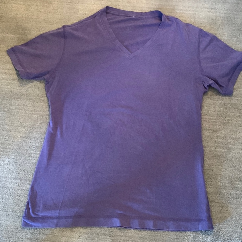 Lululemon mens v neck tee shirt